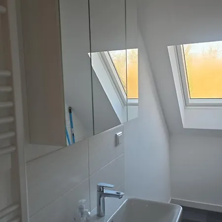 Schoene Vollausgestattete Monteurs- Gaestewohnung Naehe Raffinerie Leuna Und Geiseltalsee Fuer 2 Personen 0308 Lägenhet Braunsbedra