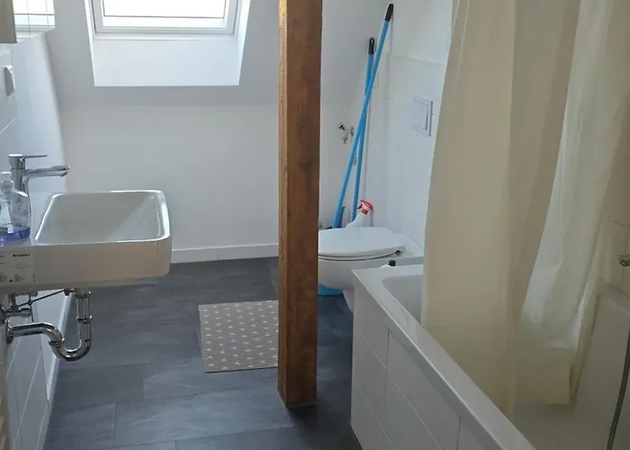 Lägenhet Schoene Vollausgestattete Monteurs- Gaestewohnung Naehe Raffinerie Leuna Und Geiseltalsee Fuer 2 Personen 0308 Braunsbedra