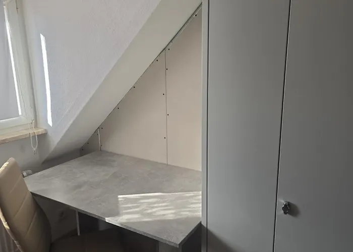 Schoene Vollausgestattete Monteurs- Gaestewohnung Naehe Raffinerie Leuna Und Geiseltalsee Fuer 2 Personen 0308 Lägenhet *