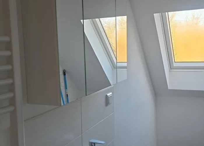 Schoene Vollausgestattete Monteurs- Gaestewohnung Naehe Raffinerie Leuna Und Geiseltalsee 0308 Lägenhet Braunsbedra