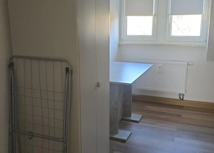 Schoene Vollausgestattete Monteurs- Gaestewohnung Naehe Raffinerie Leuna Und Geiseltalsee Fuer 2 Personen 0308 Lägenhet Braunsbedra