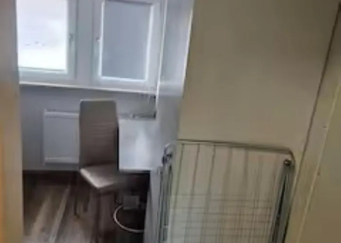 Schoene Vollausgestattete Monteurs- Gaestewohnung Naehe Raffinerie Leuna Und Geiseltalsee 0308